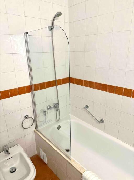 Apartamento St Agusti - Centro มาตาโร ภายนอก รูปภาพ